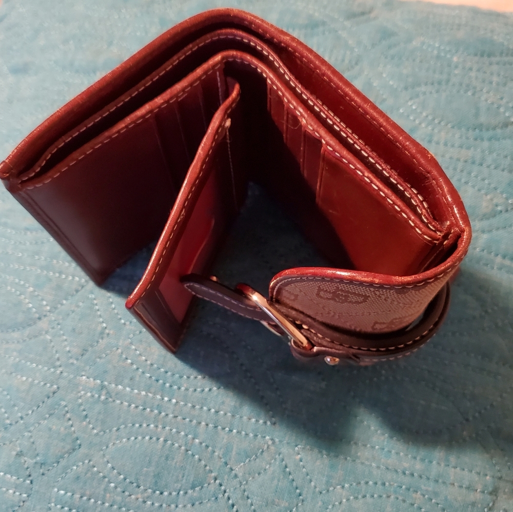 Dooney & Bourke - Picture 6 of 6